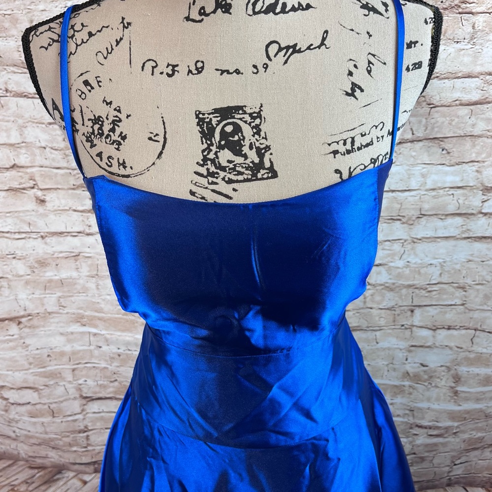 New Windsor Royal Blue Satin Corset Back Formal Dress Large - Picture 2 of 6